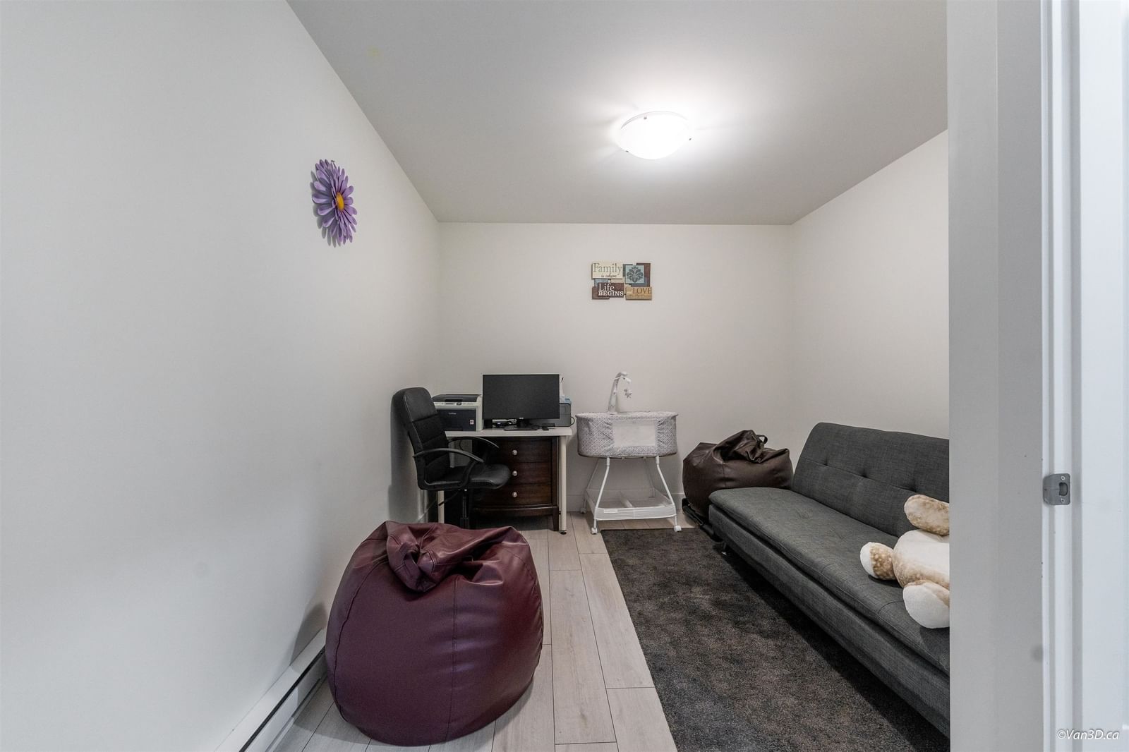 Listing Image 9