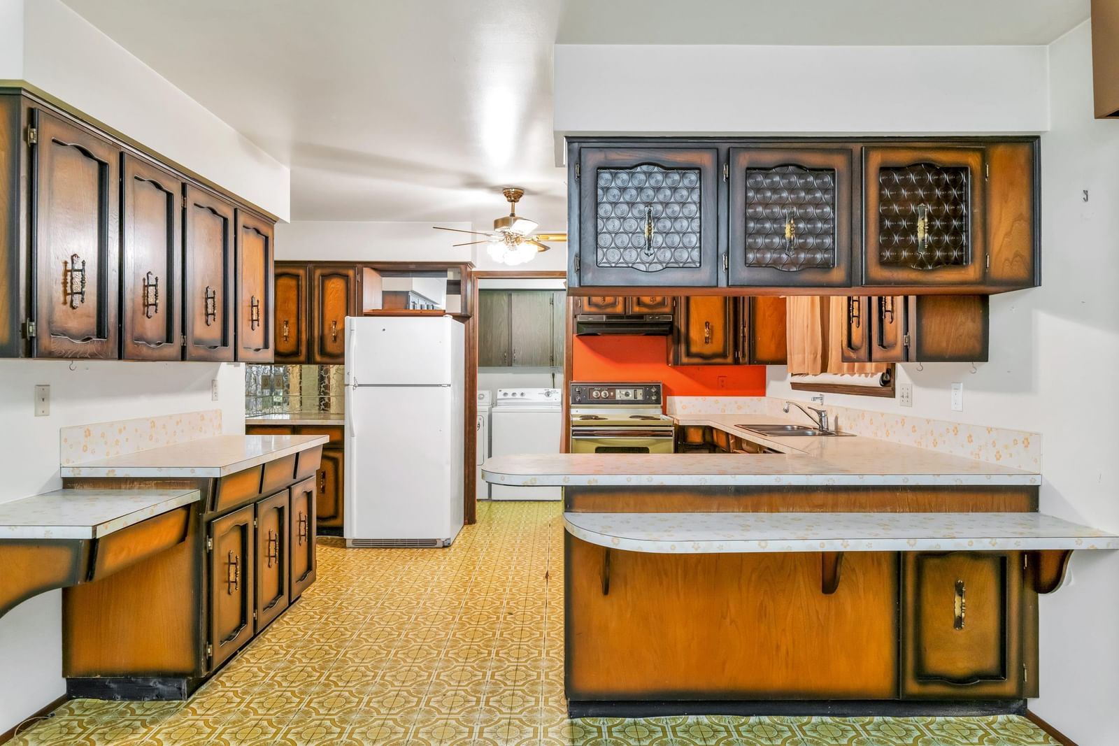 Listing Image 11