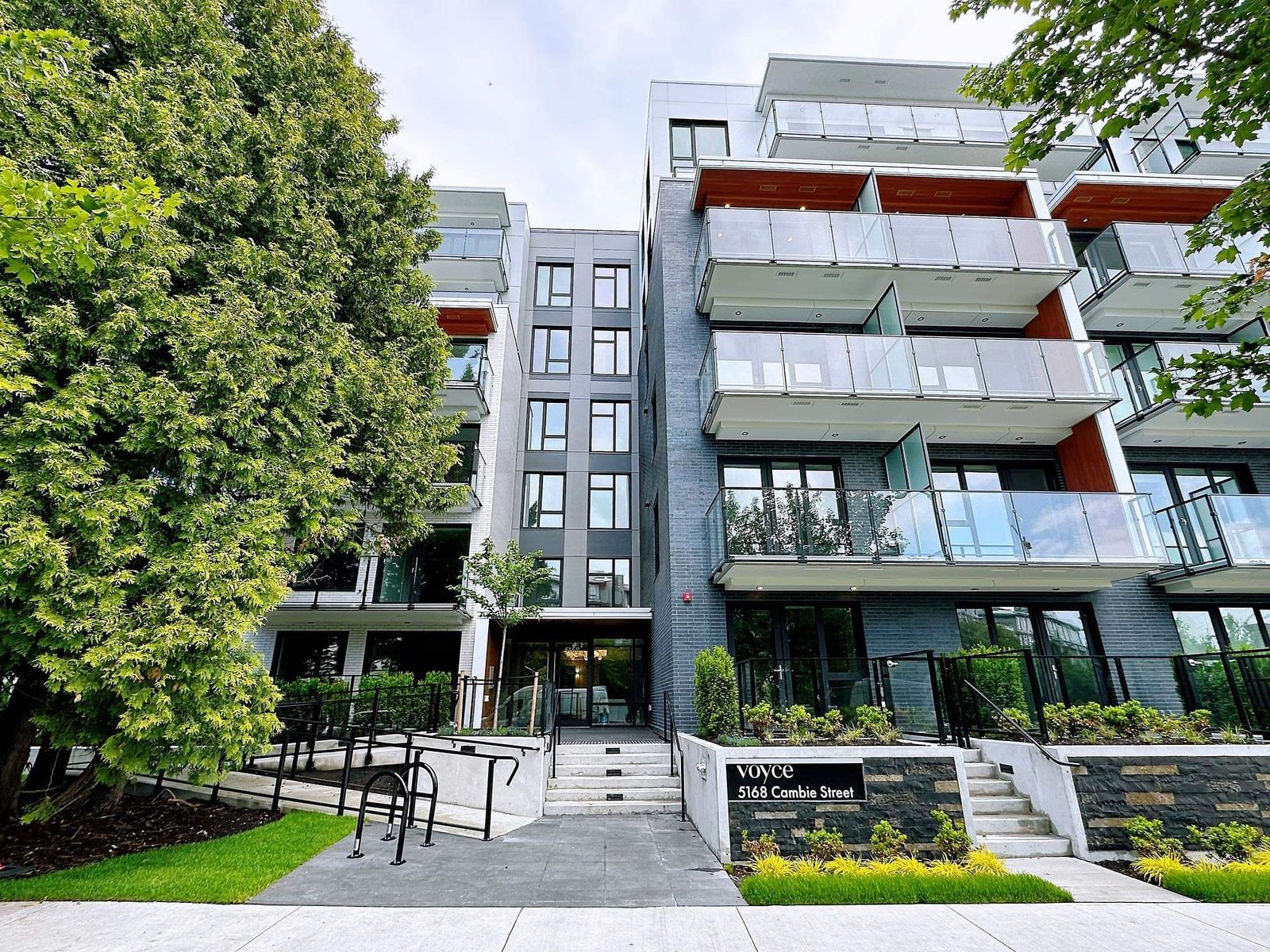 Listing Image 5