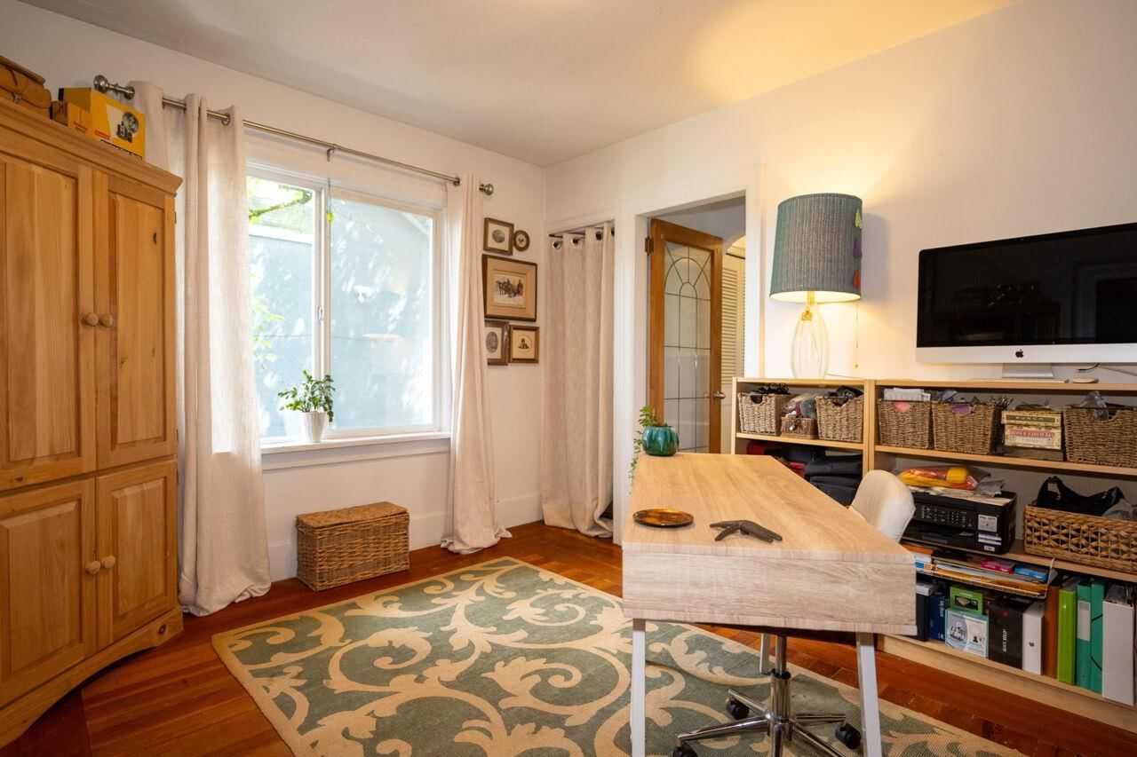 Listing Image 13