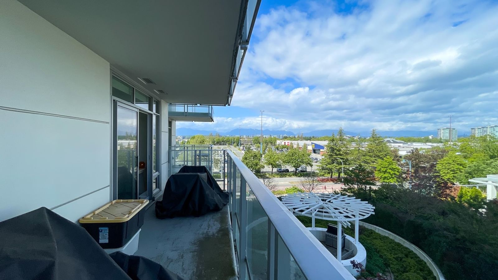 Listing Image 18