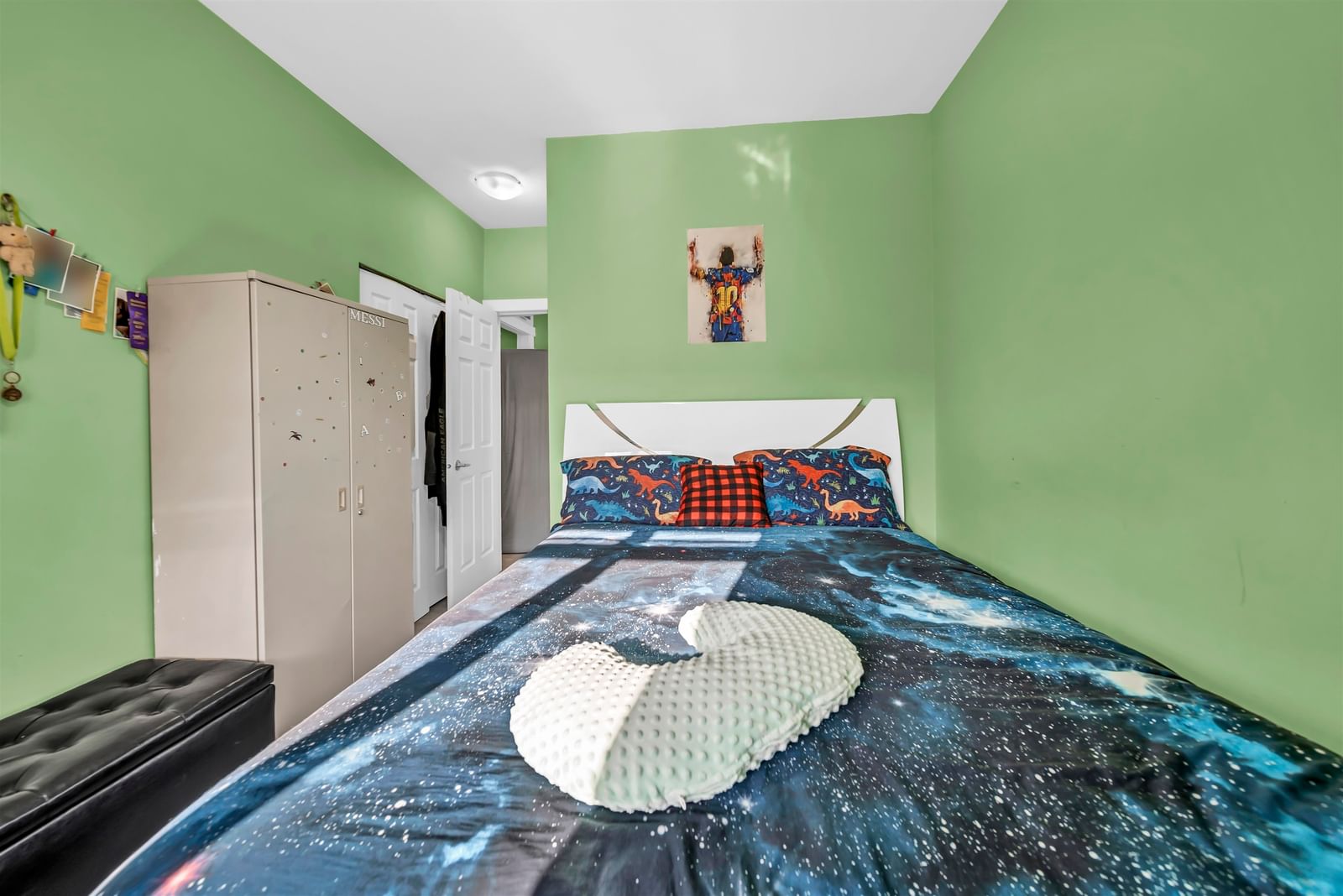Listing Image 14