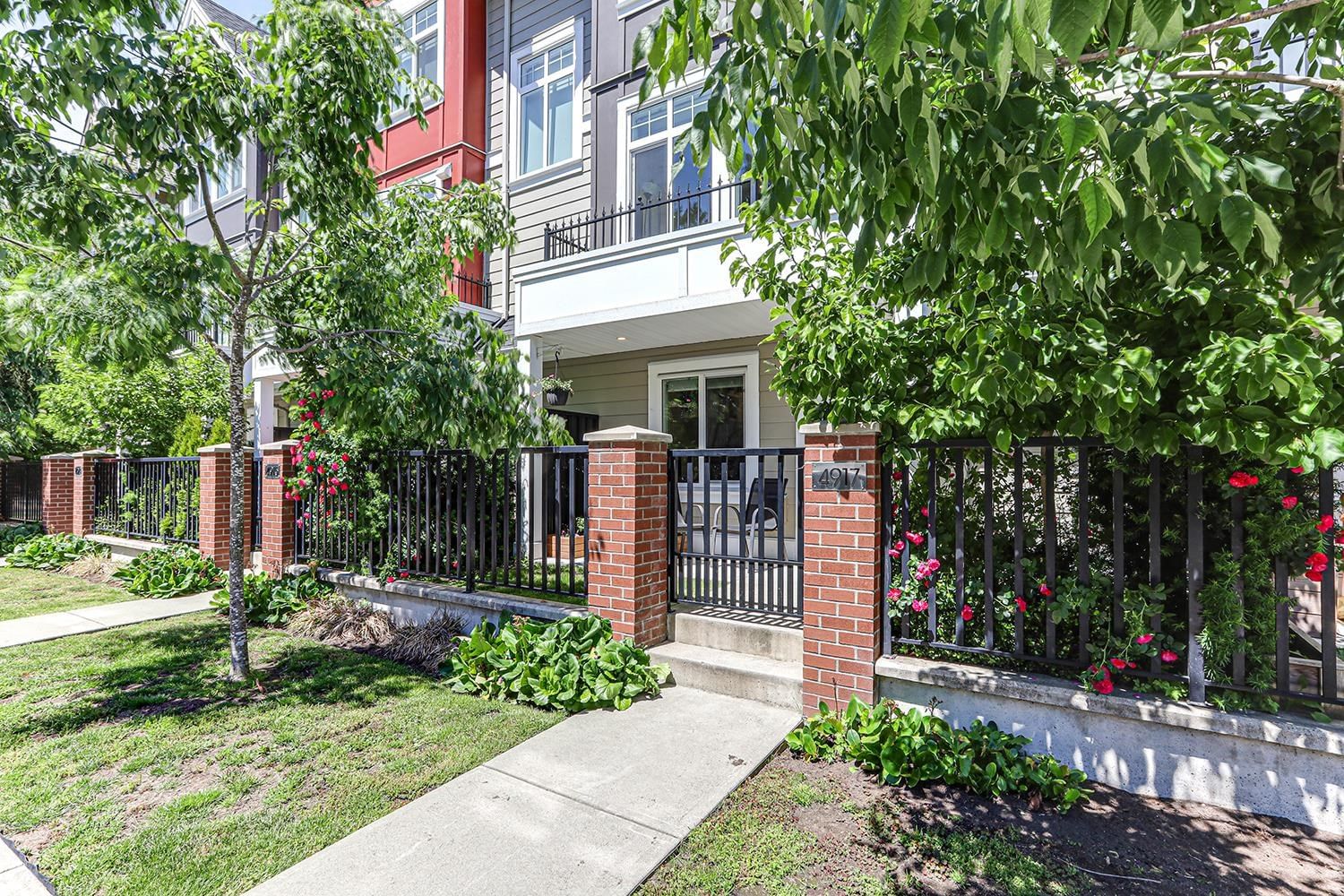 Listing Image 4