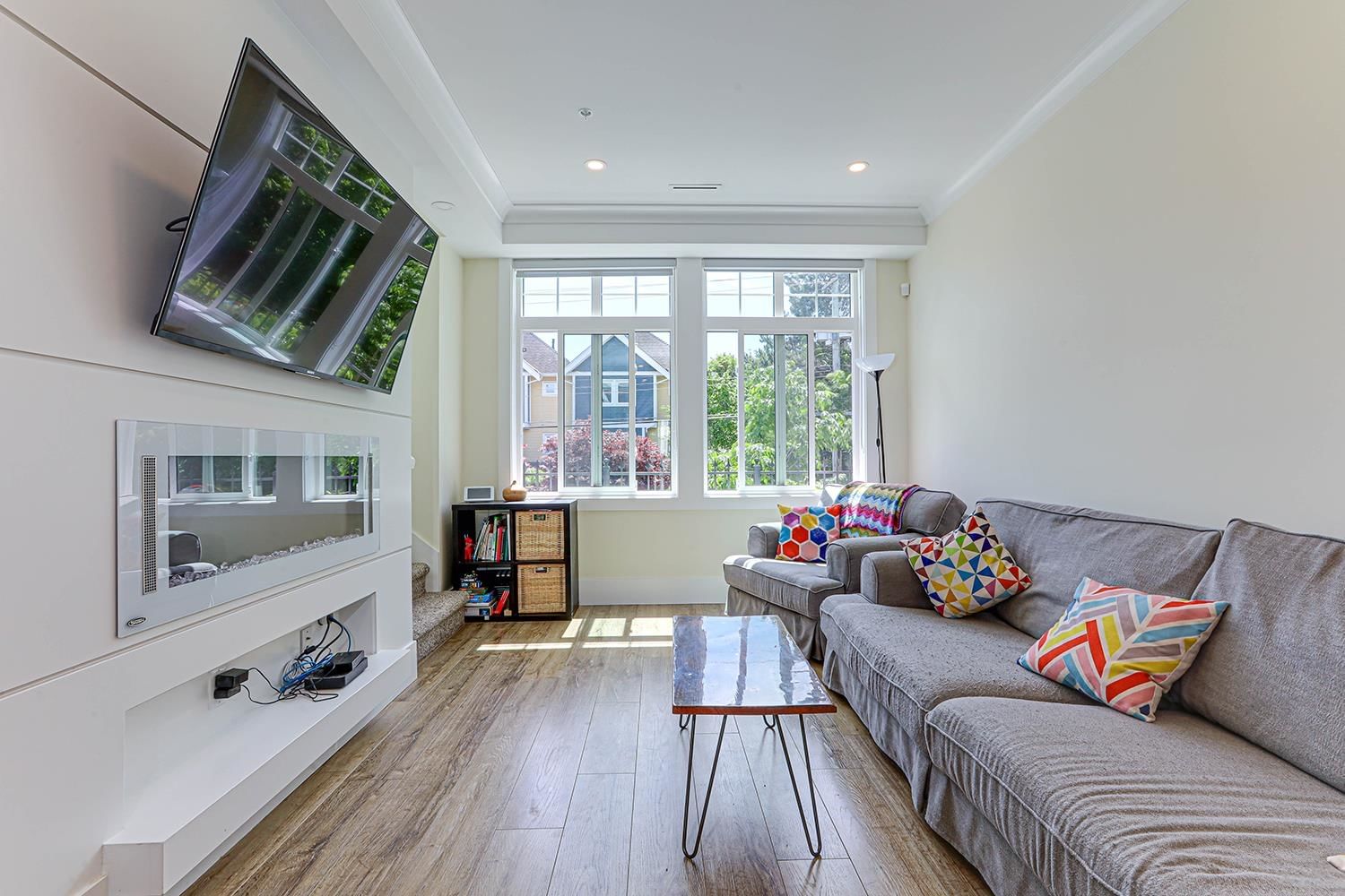 Listing Image 9