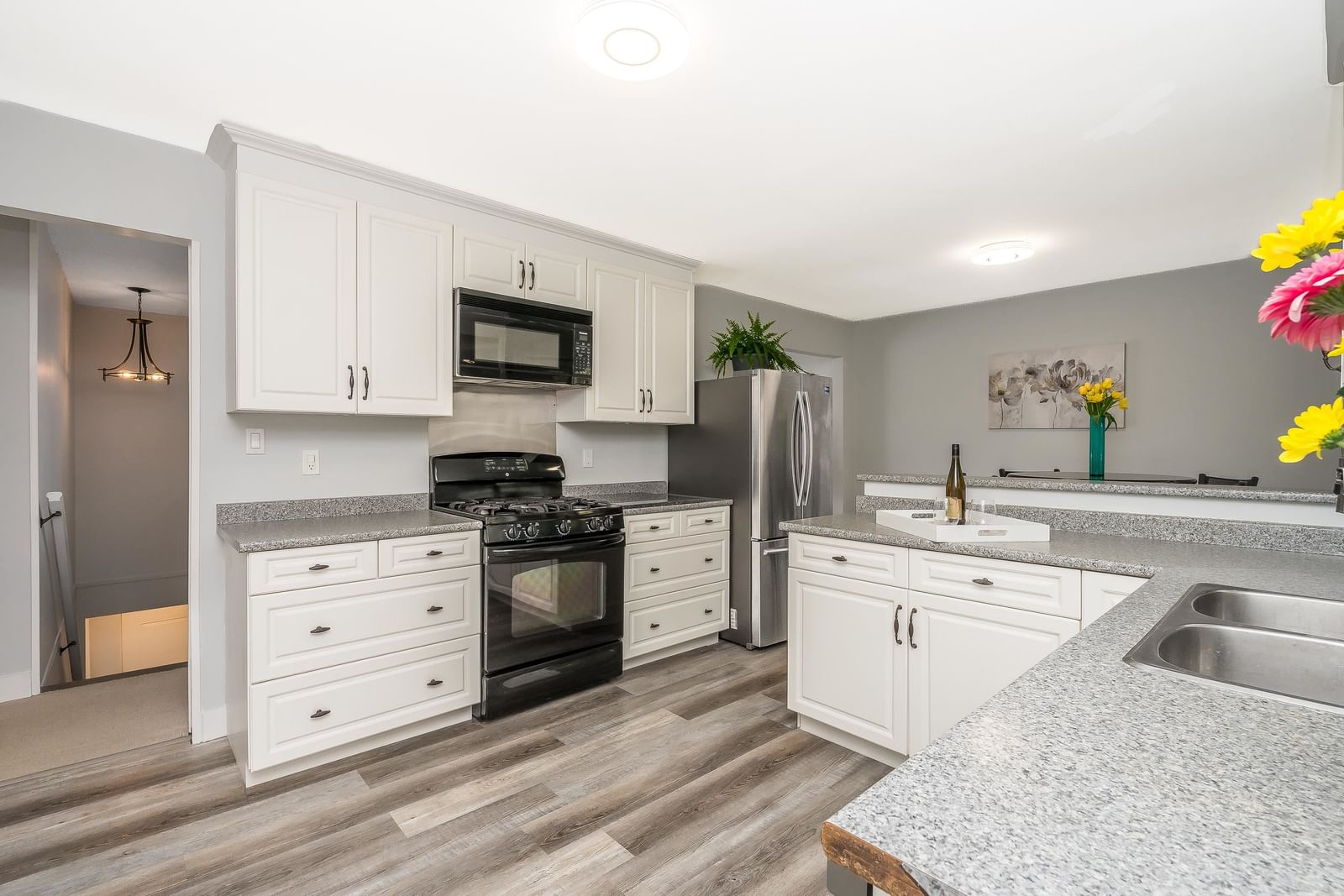 Listing Image 19