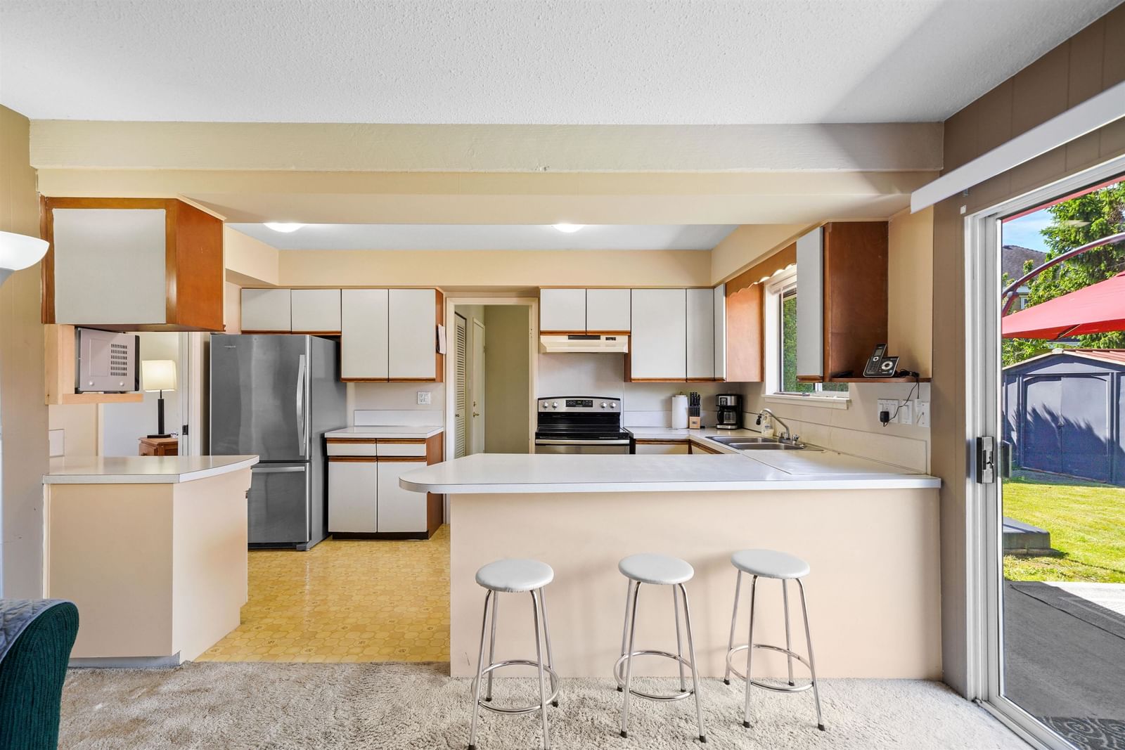 Listing Image 11