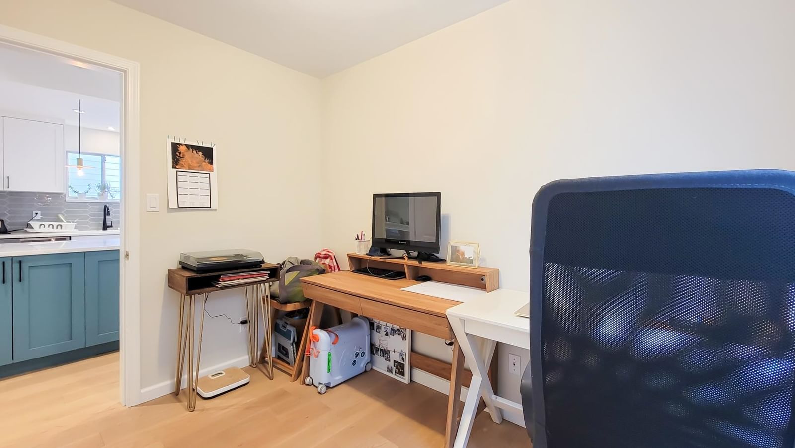Listing Image 17
