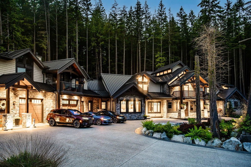 3299 Black Bear Way, Anmore, V3H 5G6 | Image 2