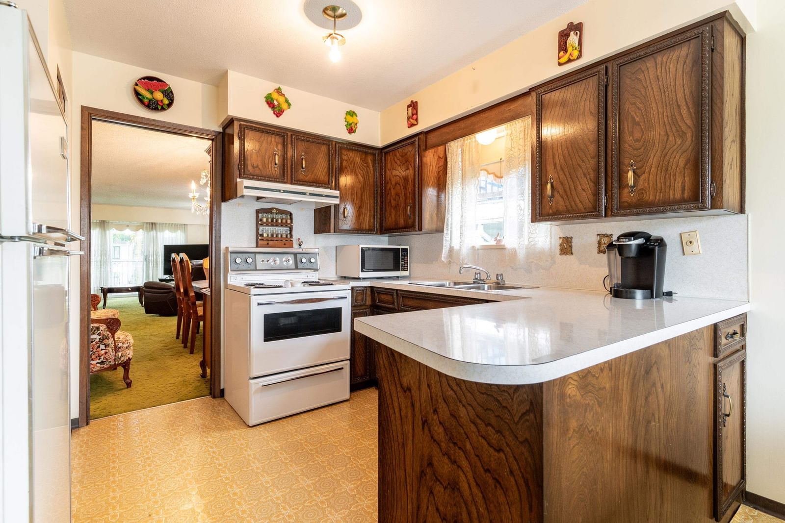 Listing Image 12