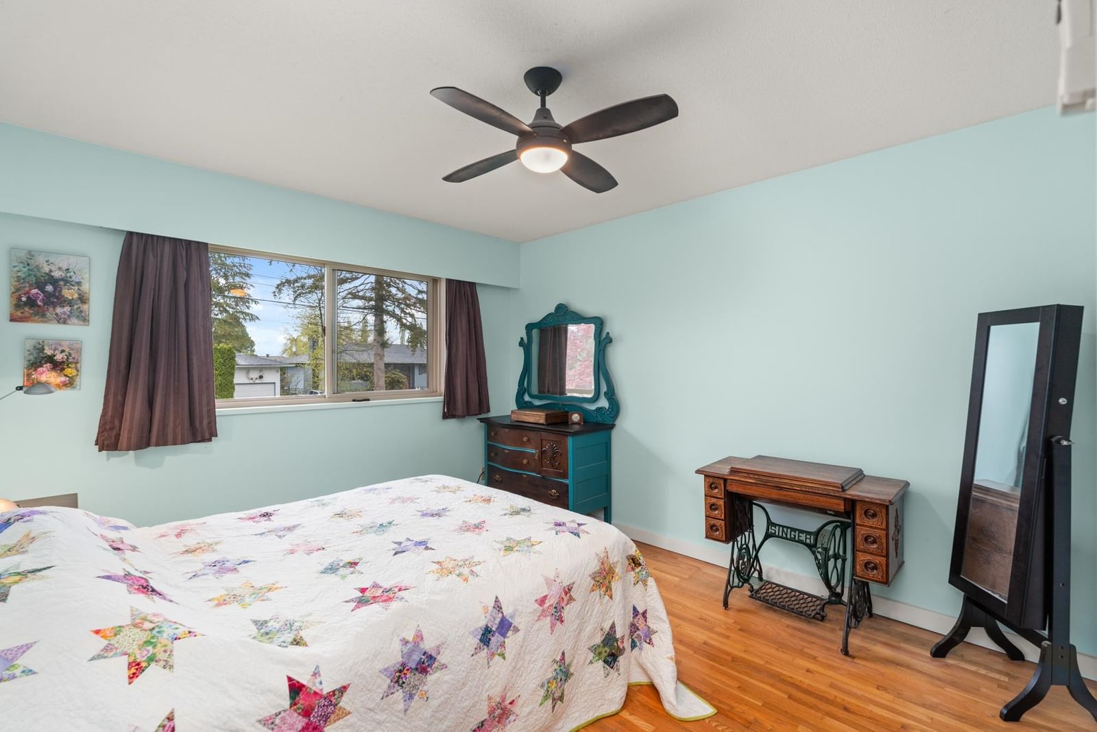 Listing Image 13