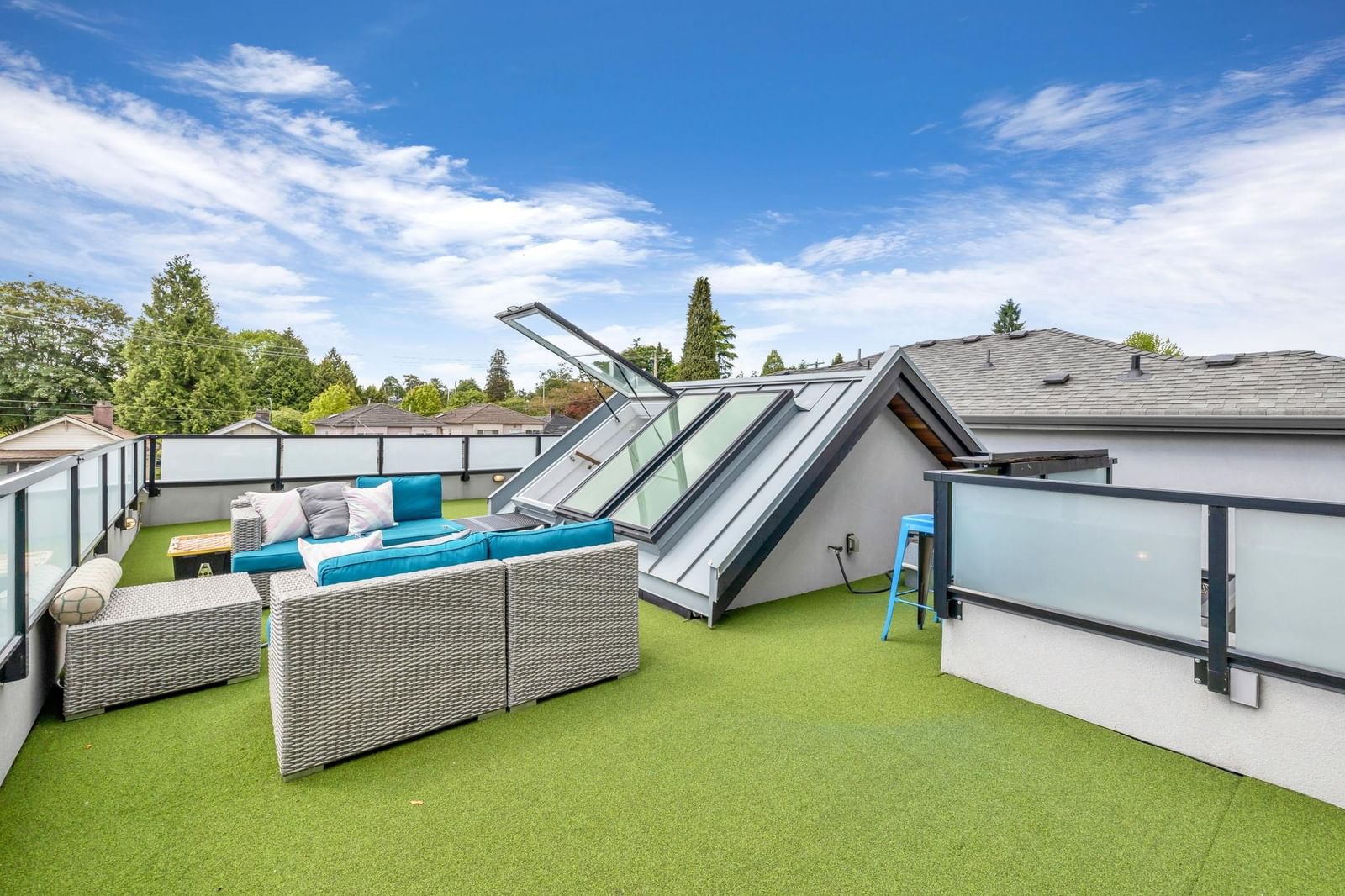 Listing Image 16
