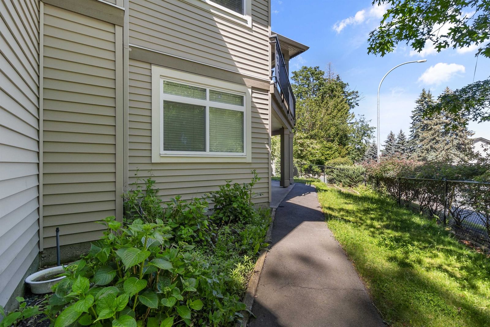 Listing Image 27