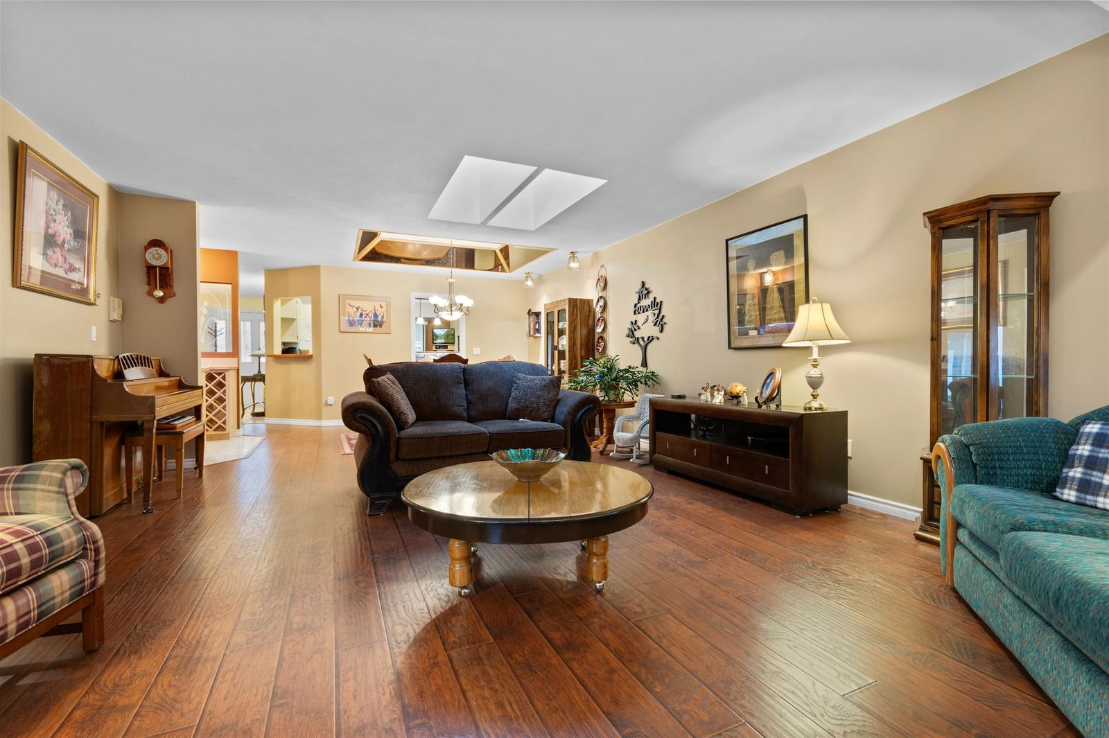 Listing Image 15