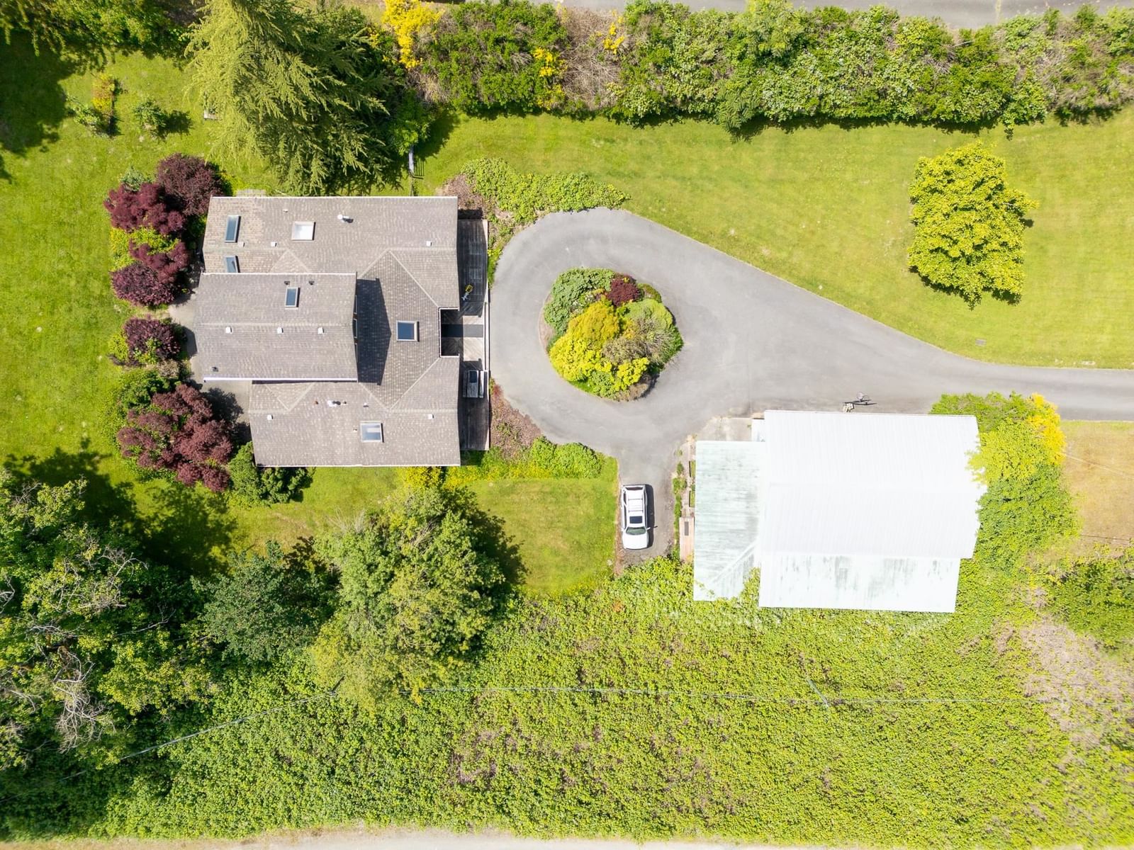 Listing Image 11