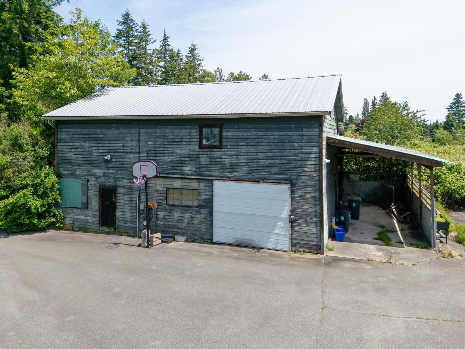 Listing Image 9