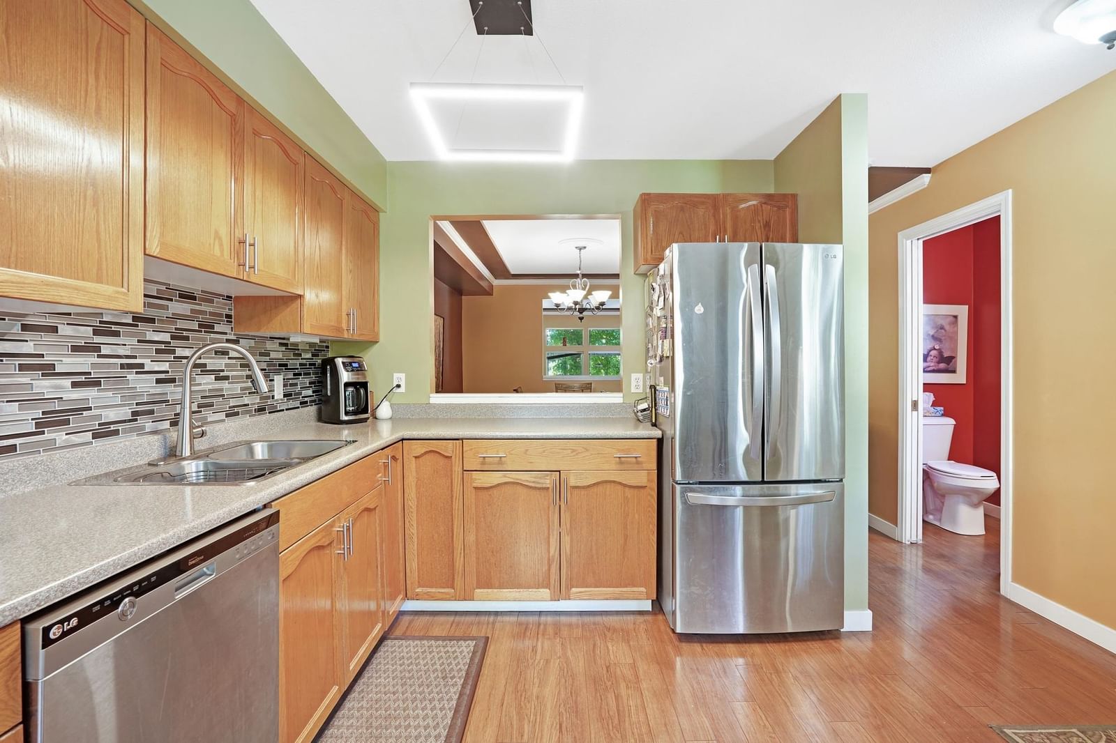 Listing Image 3