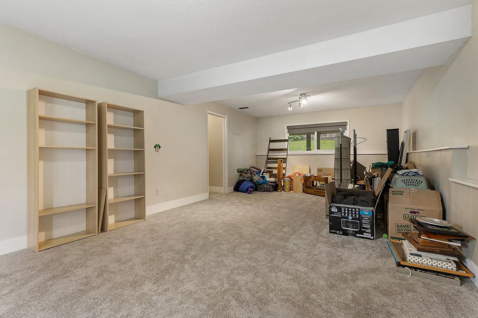 Listing Image 28