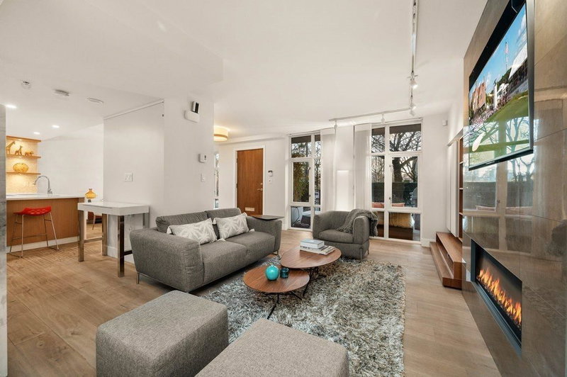 595 Beach Crescent, Vancouver, V6Z 3E4 | Image 3