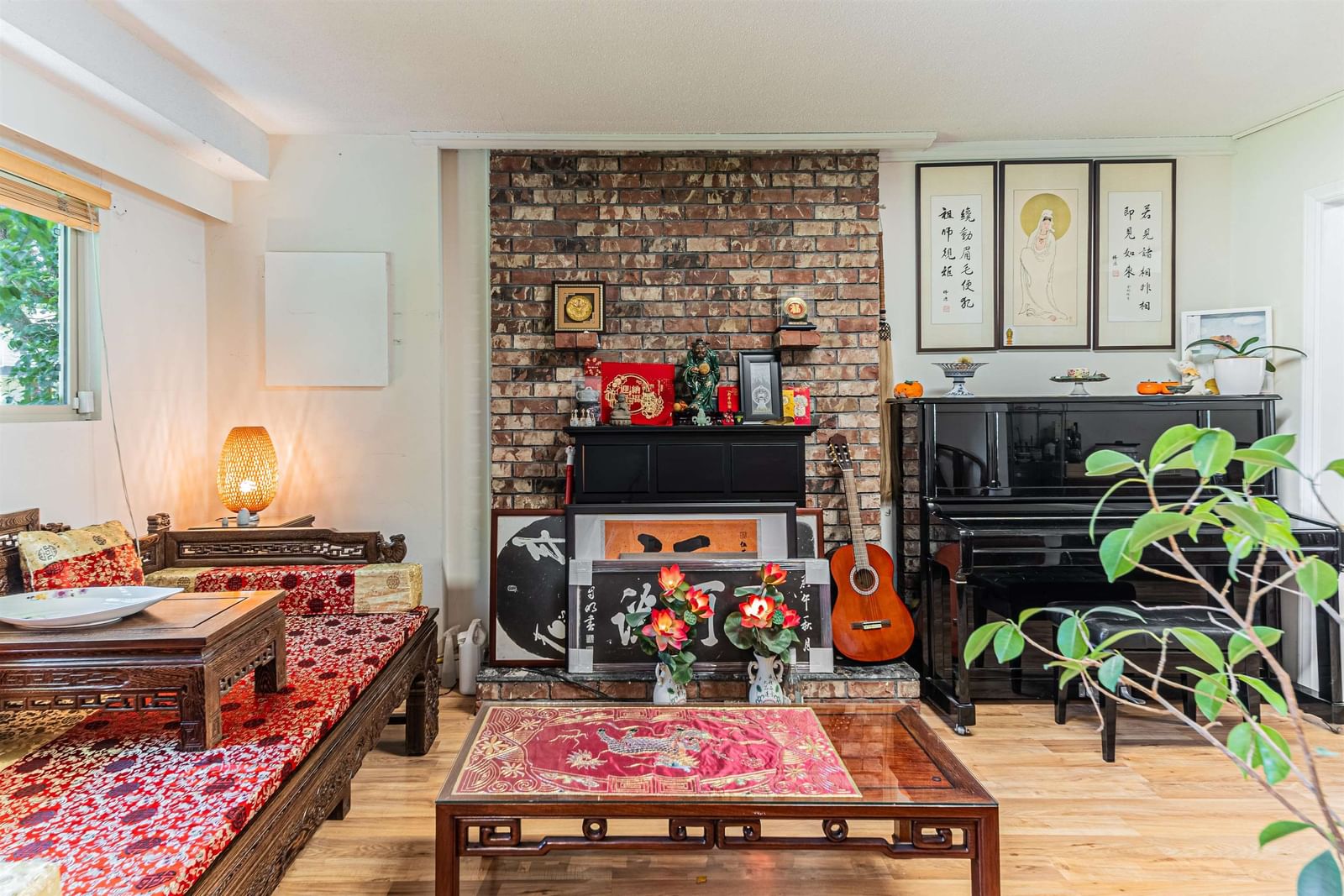 Listing Image 11