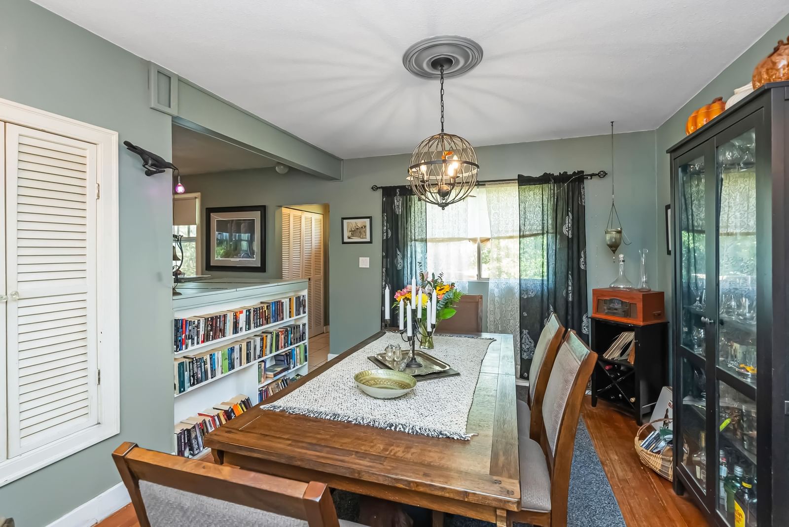 Listing Image 14