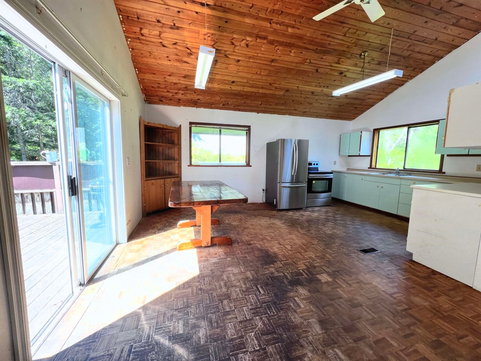 Listing Image 9
