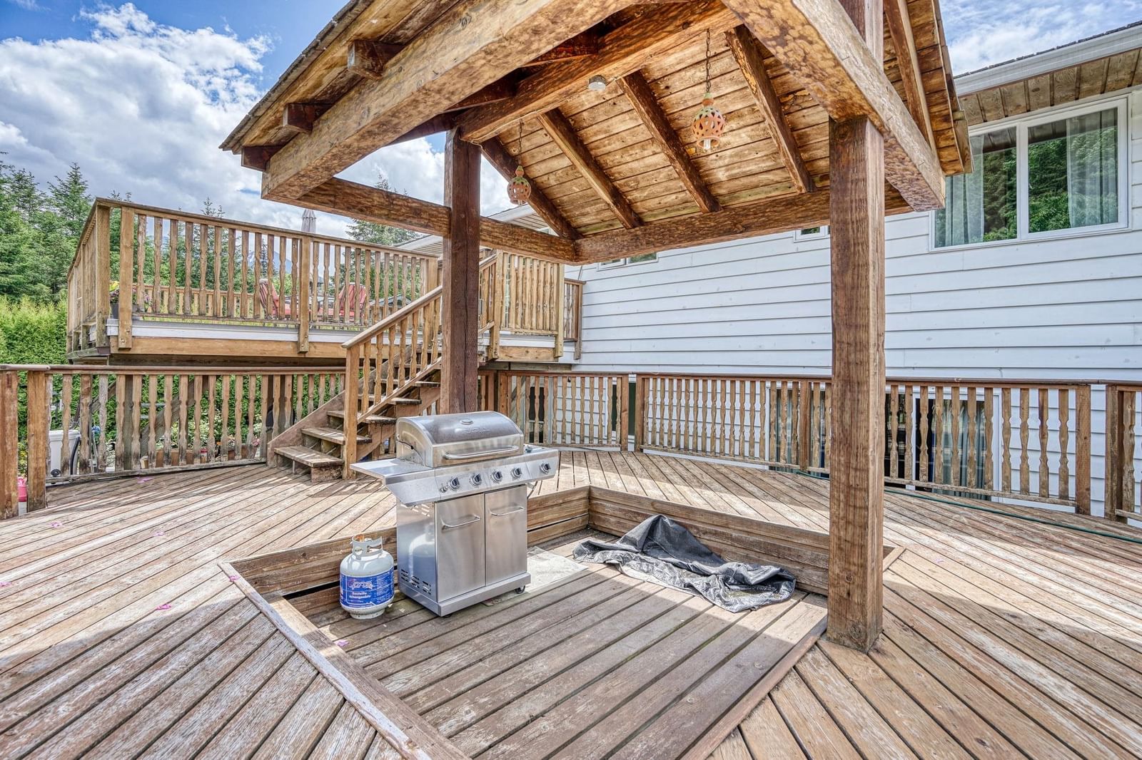 Listing Image 11