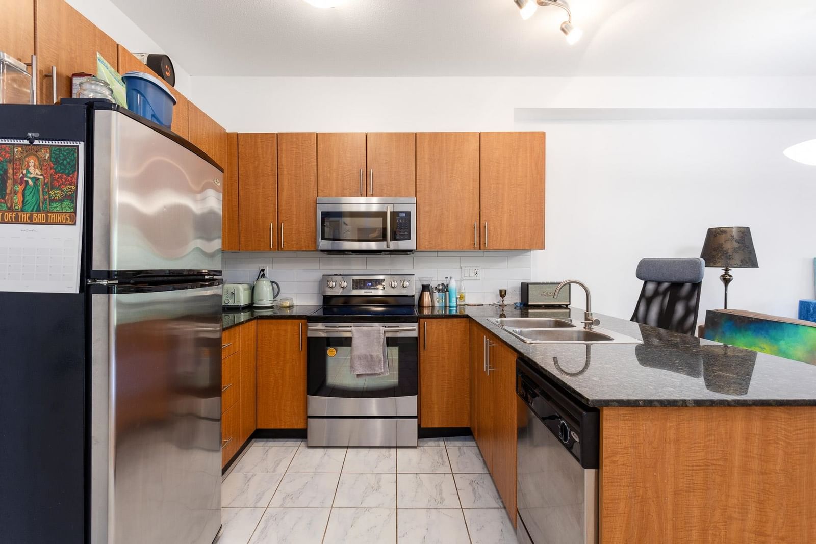 Listing Image 6