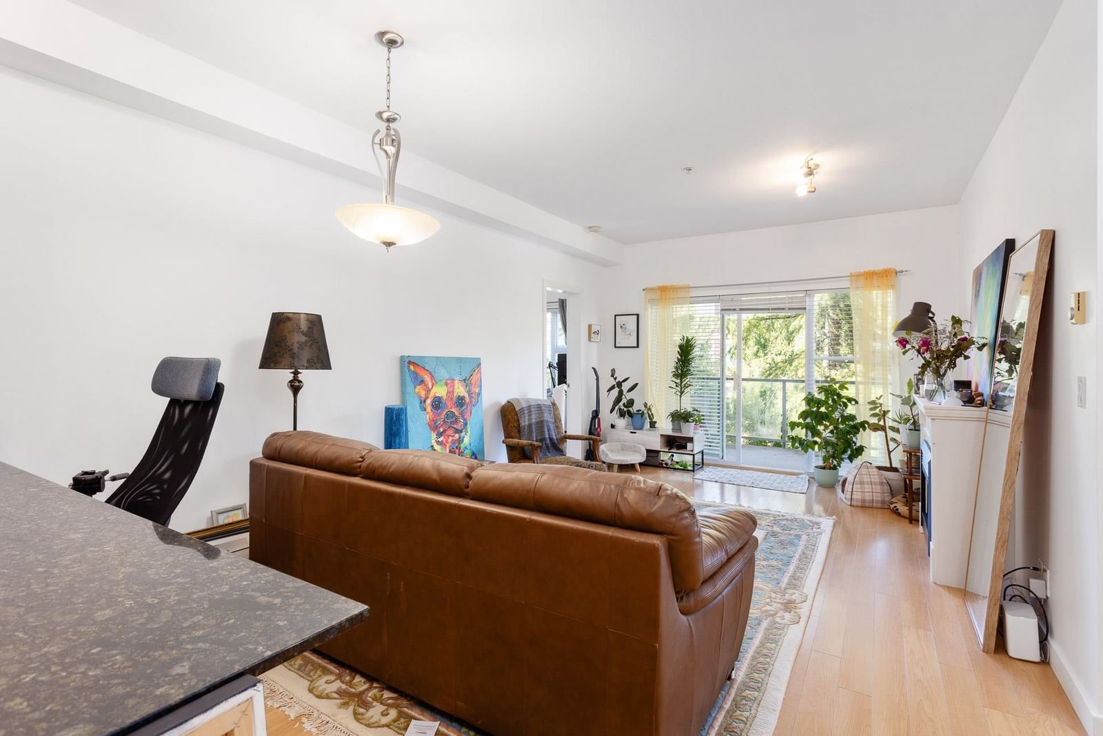 Listing Image 9