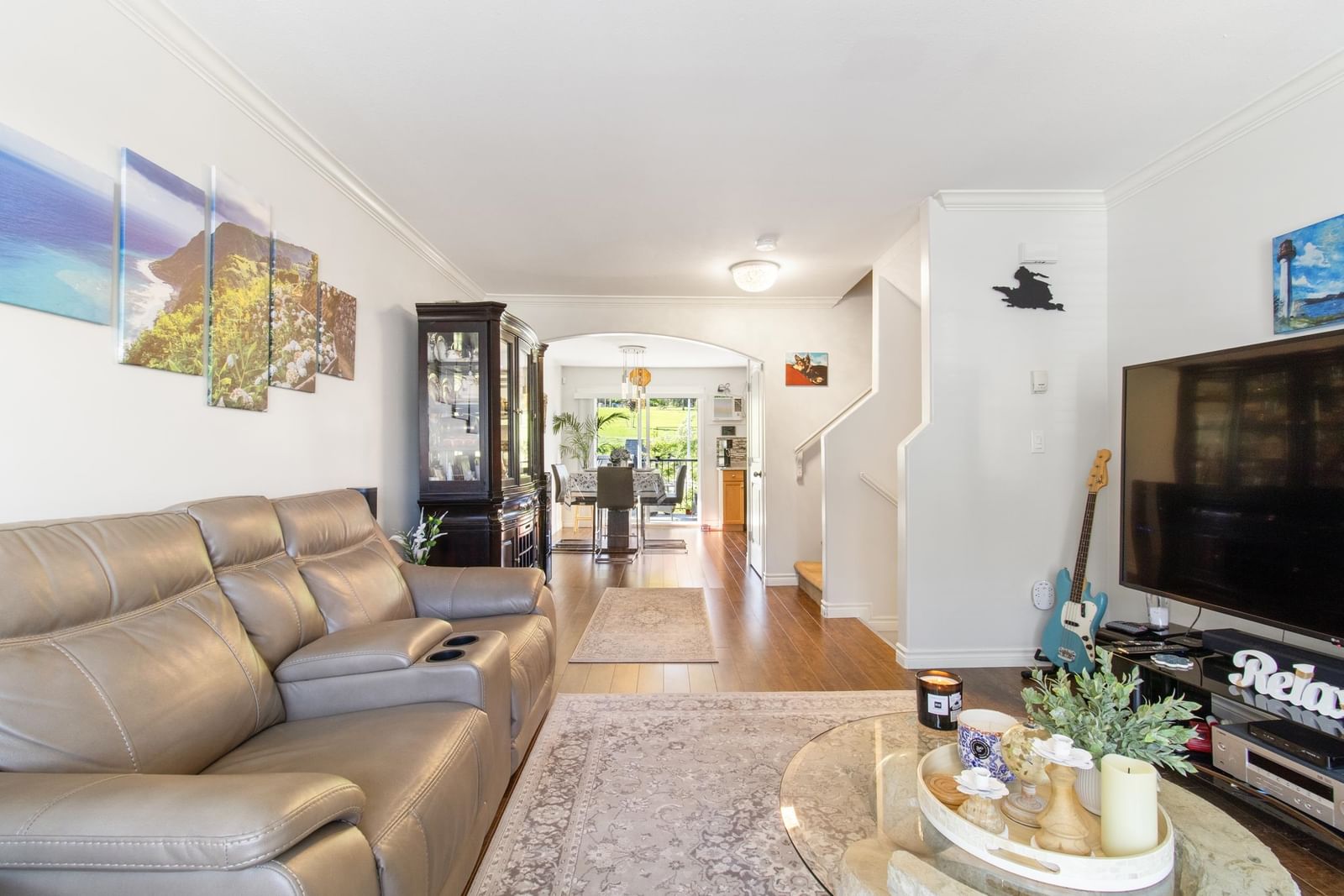 Listing Image 5