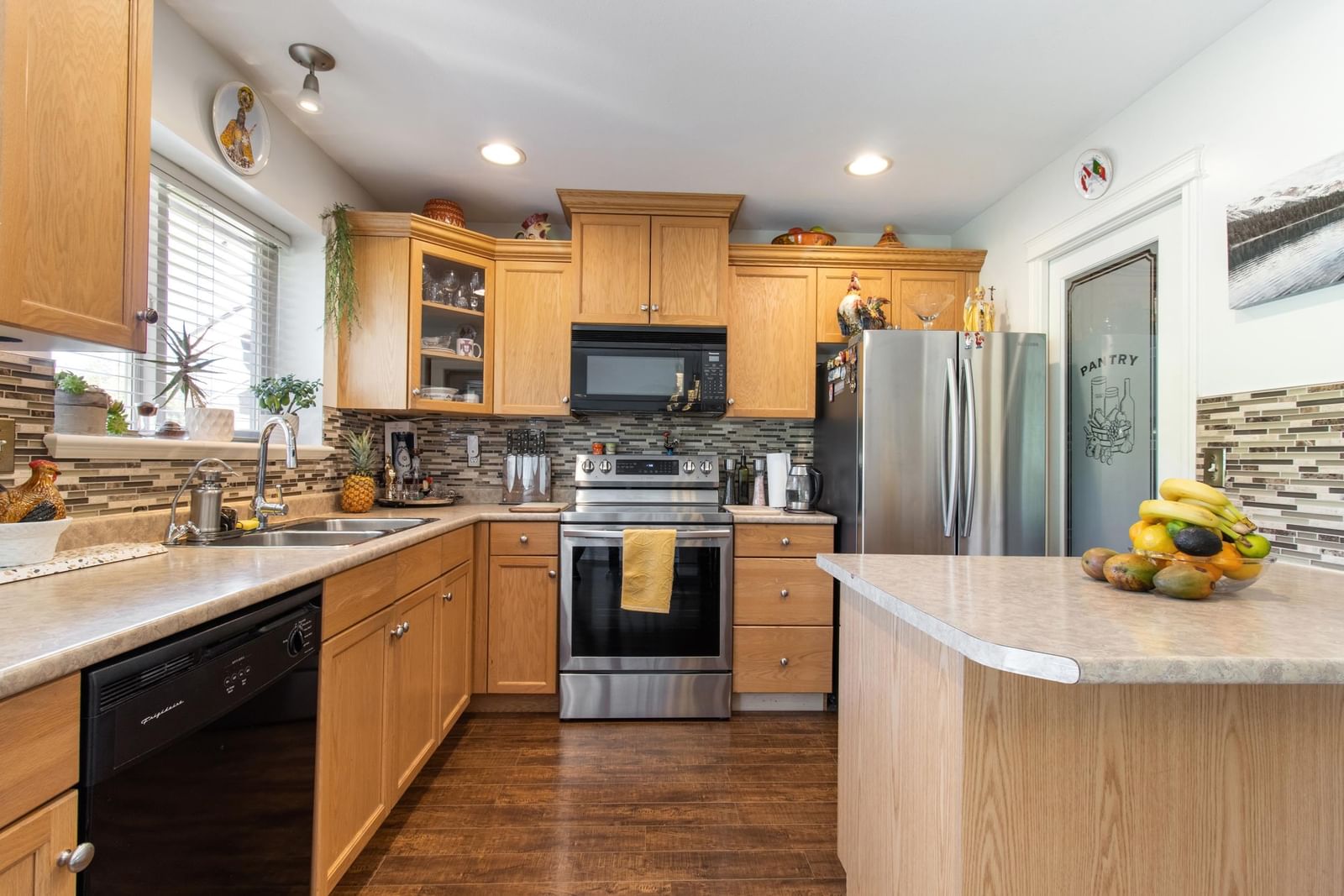 Listing Image 9
