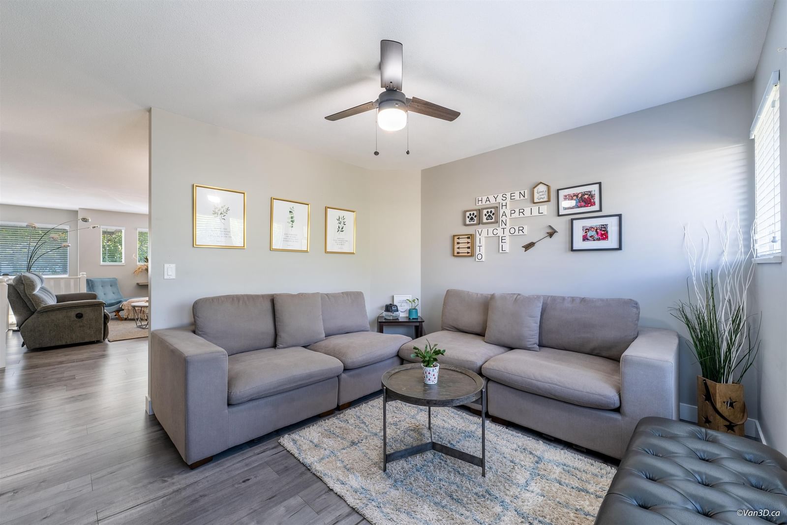 Listing Image 6