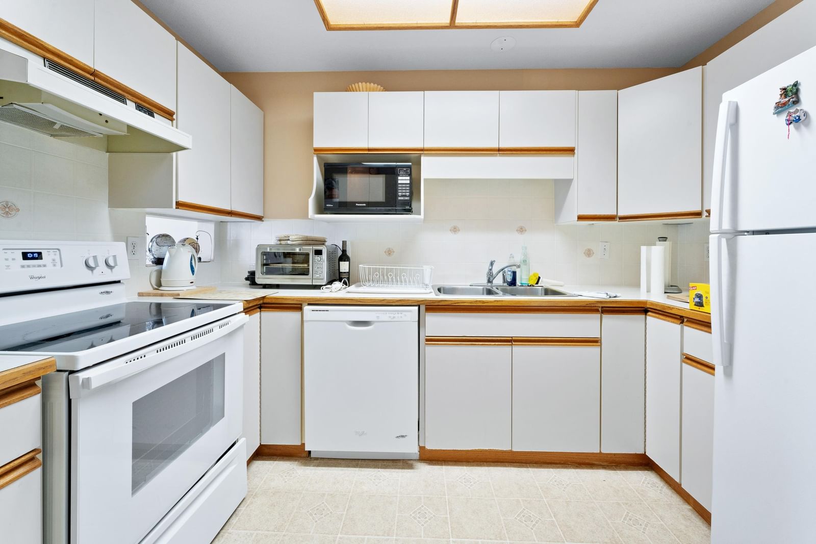 Listing Image 5