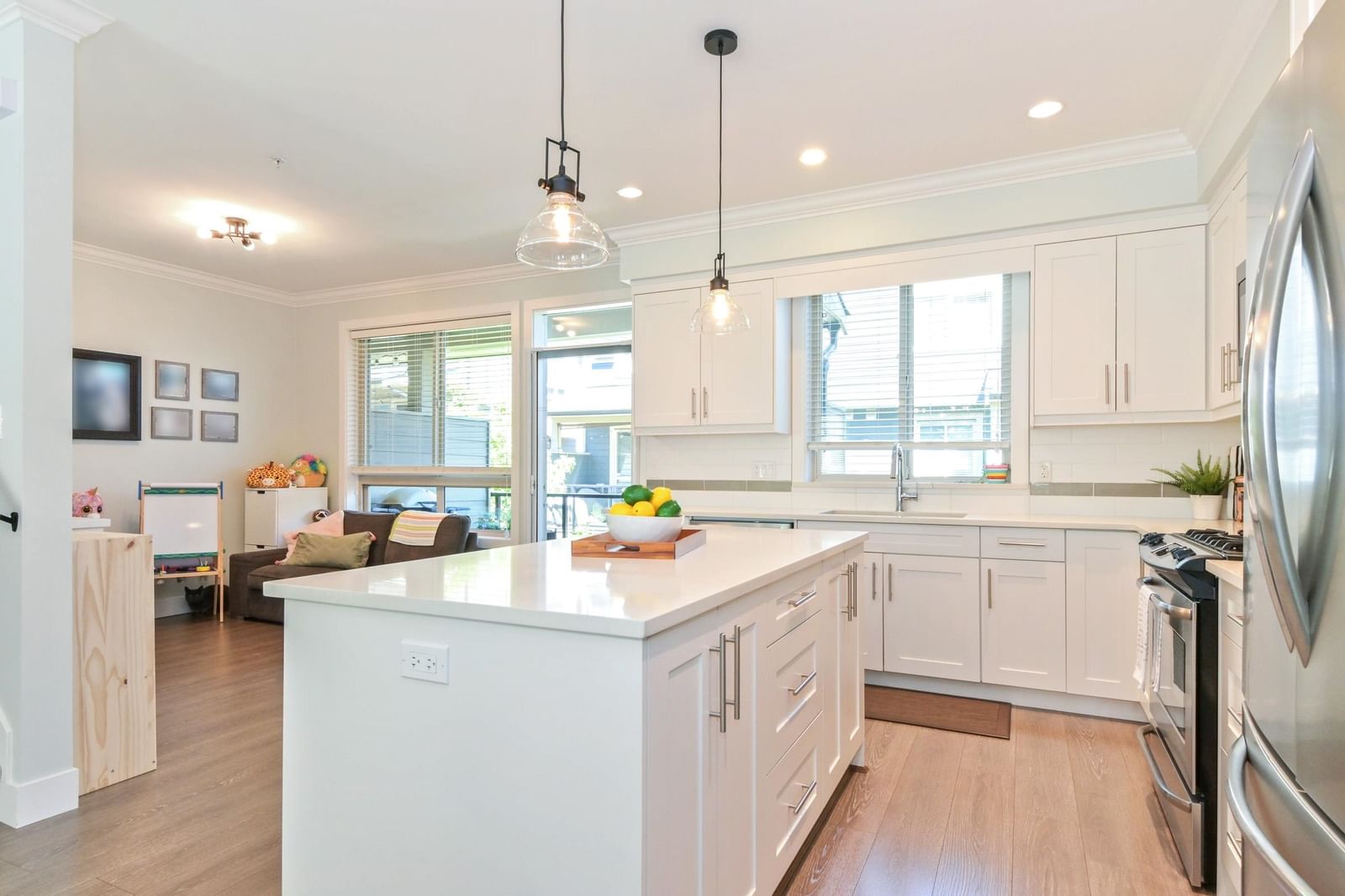 Listing Image 10