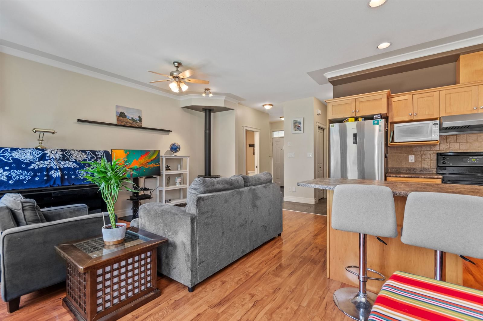 Listing Image 15
