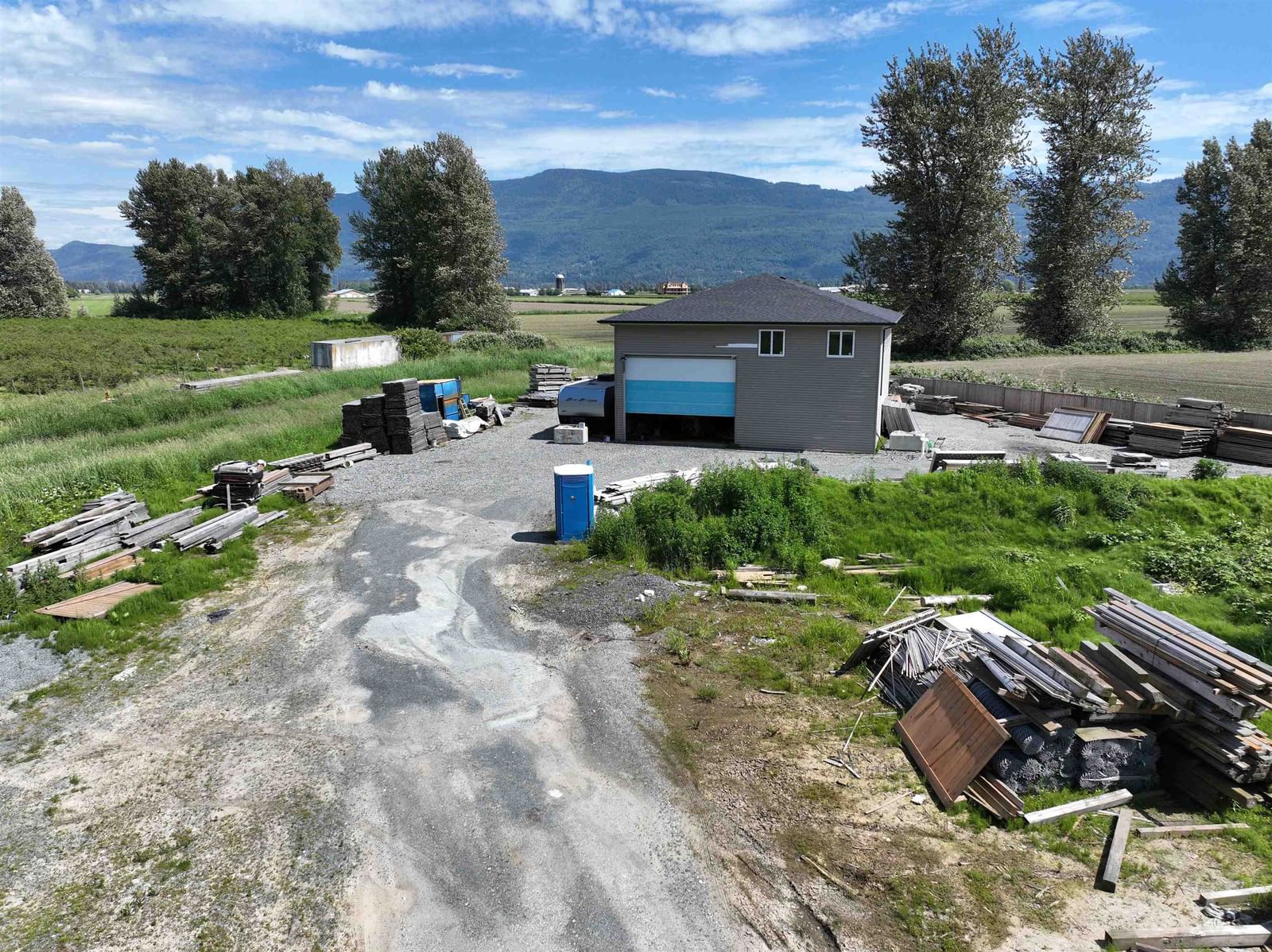 Listing Image 12