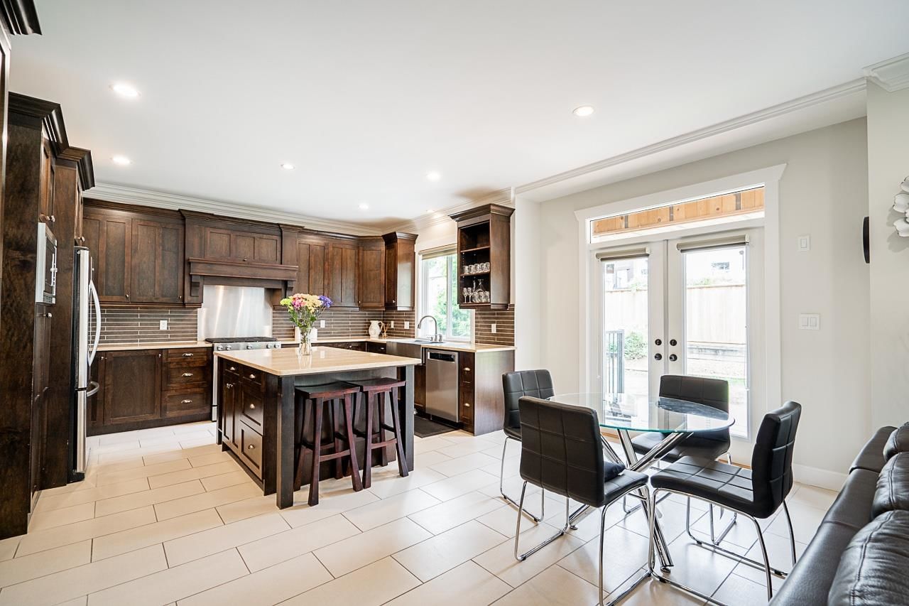 Listing Image 11