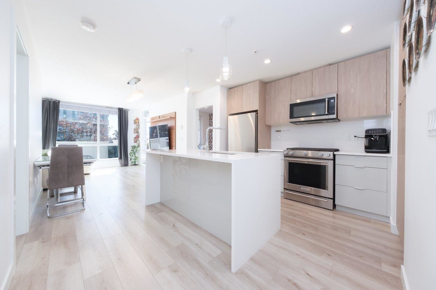 Listing Image 9