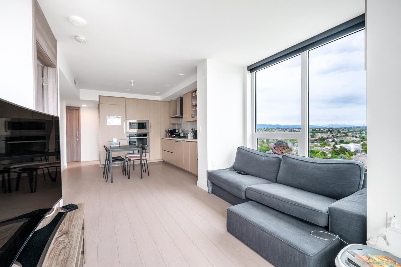 Listing Image 10