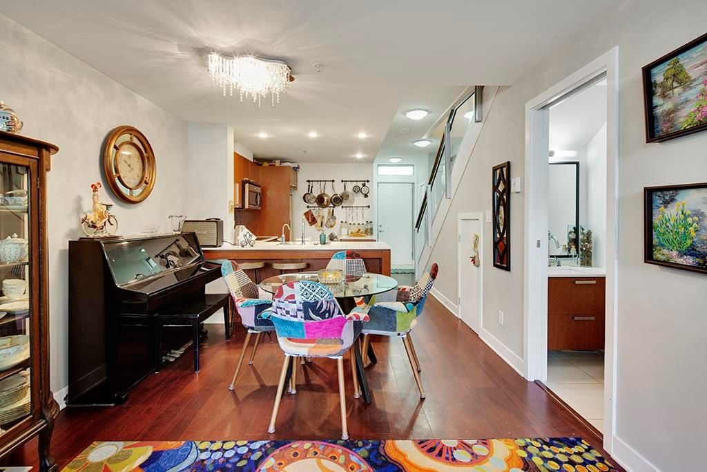Listing Image 12