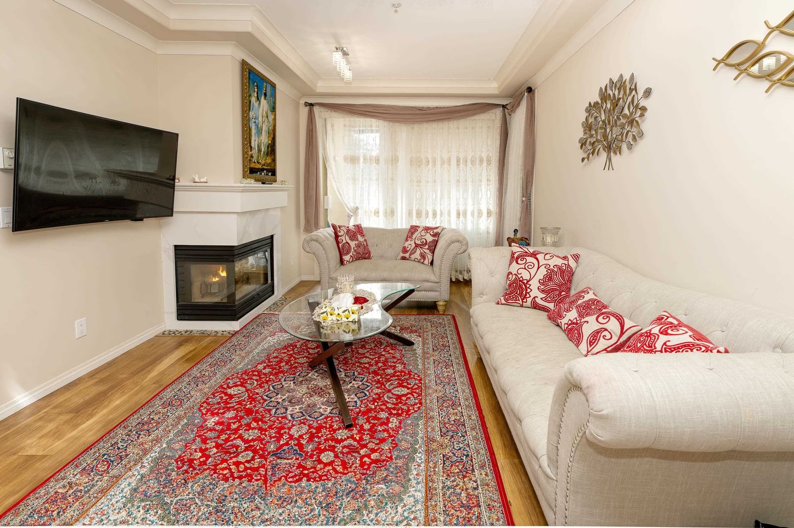 Listing Image 4
