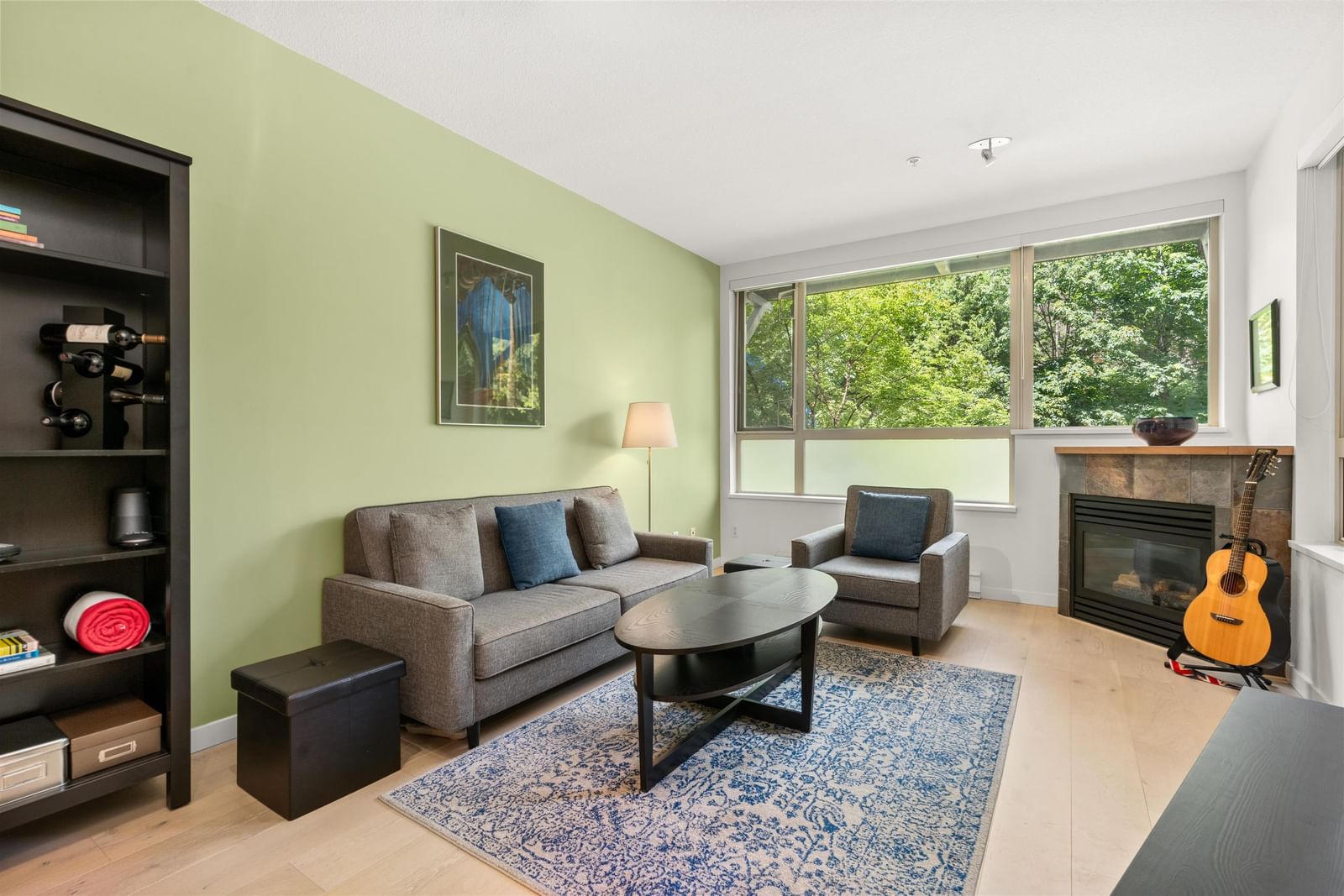 Listing Image 5