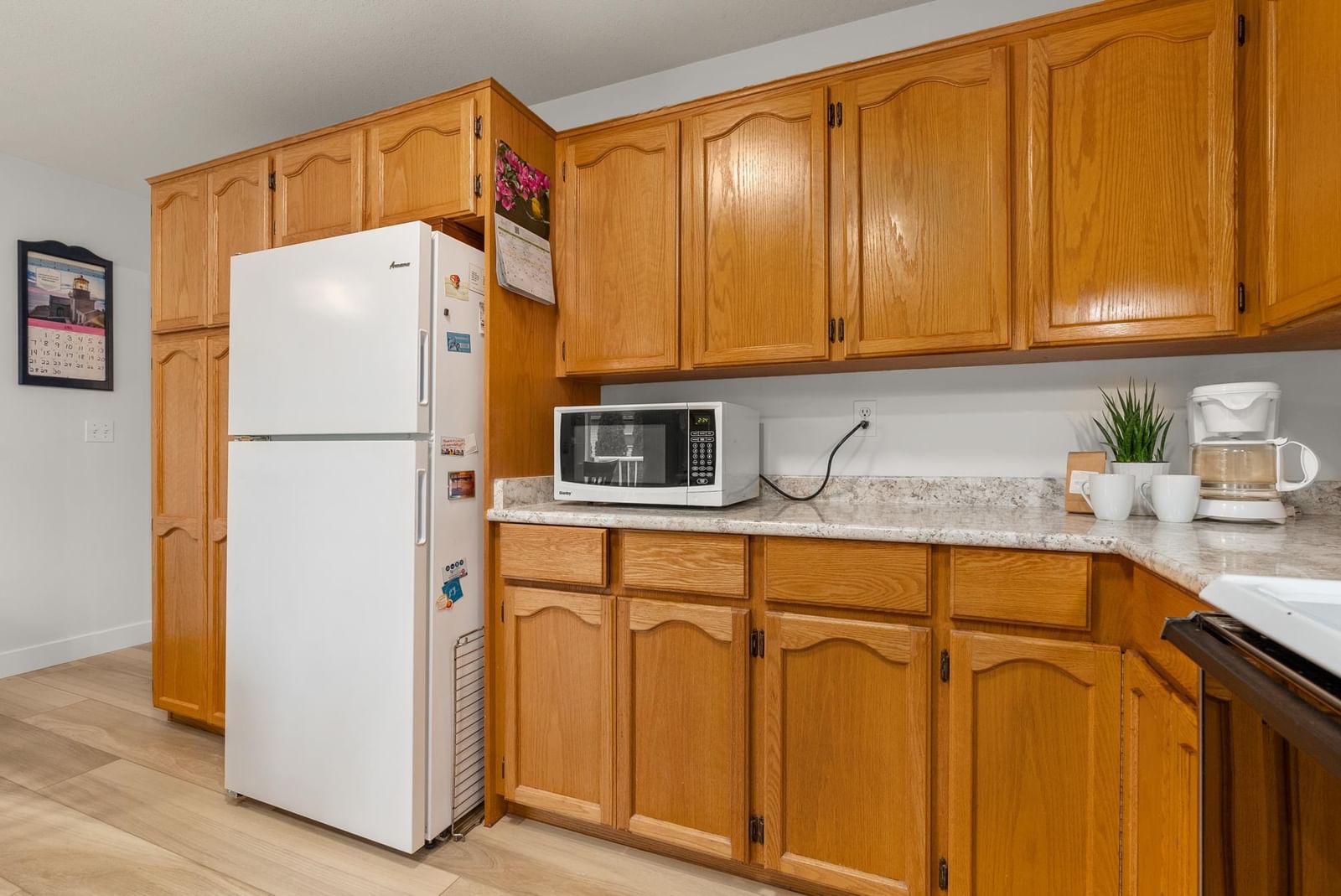 Listing Image 16