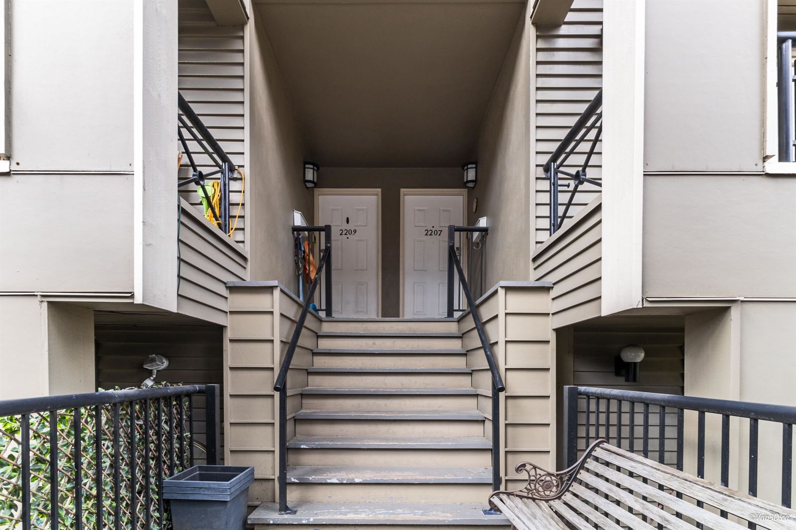 Listing Image 5