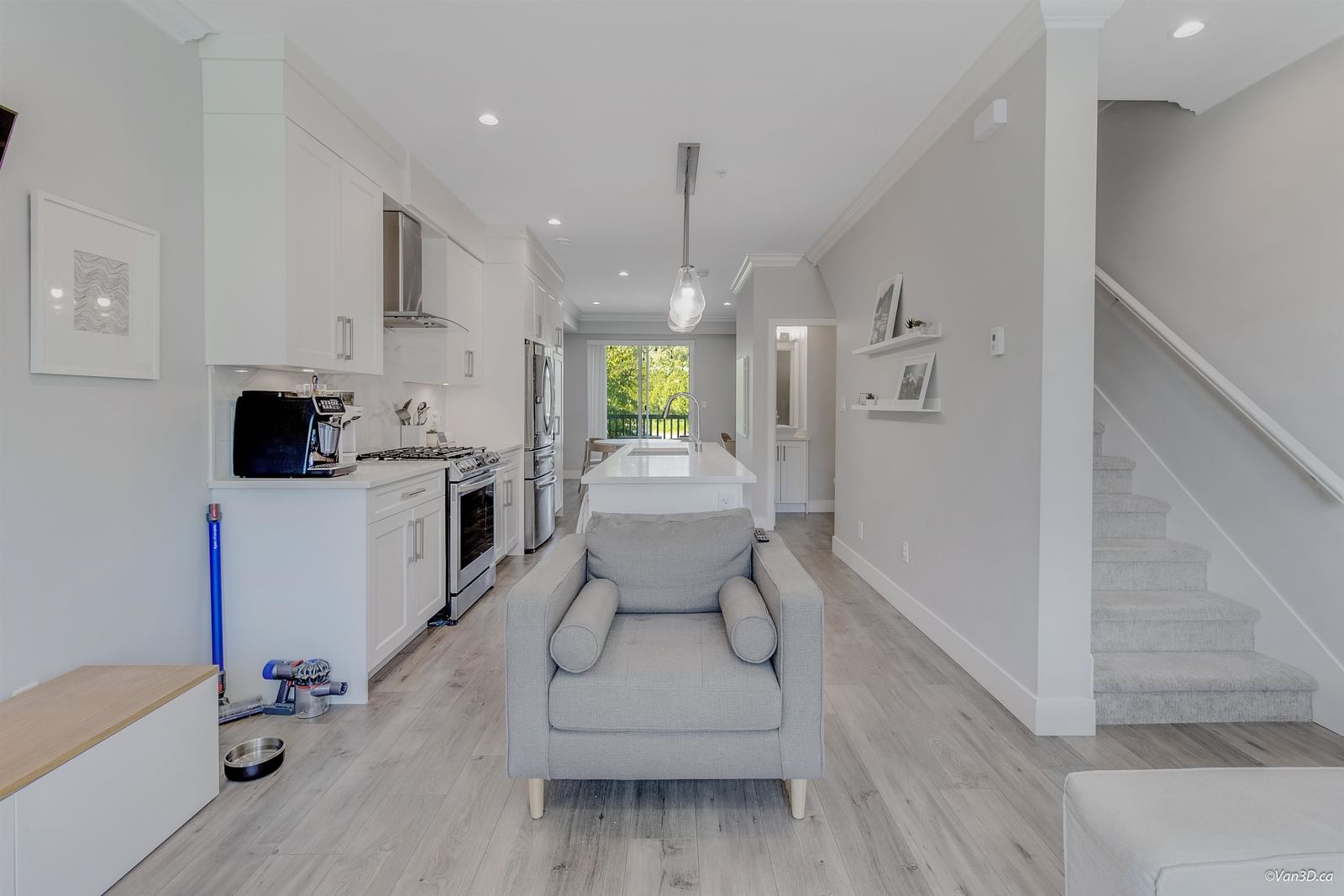 Listing Image 9