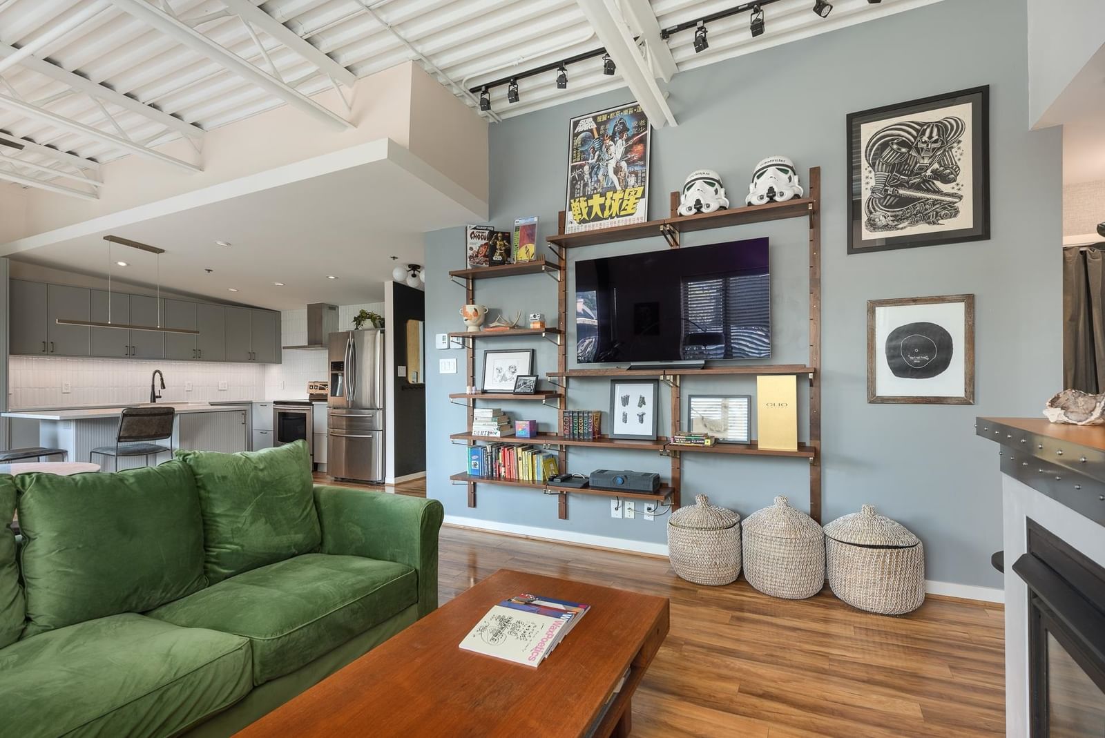 Listing Image 10
