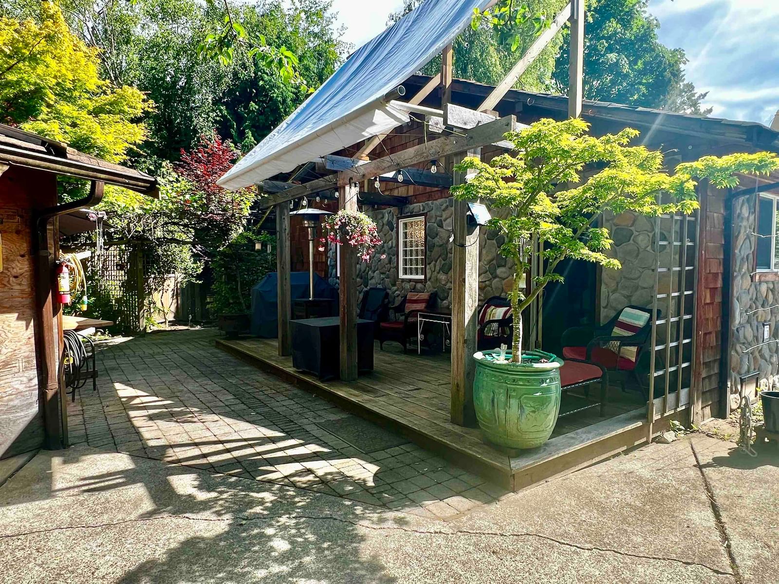 Listing Image 20