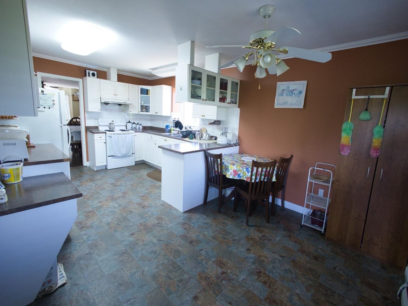 Listing Image 6