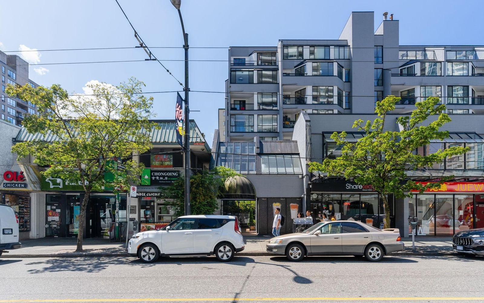 Listing Image 6