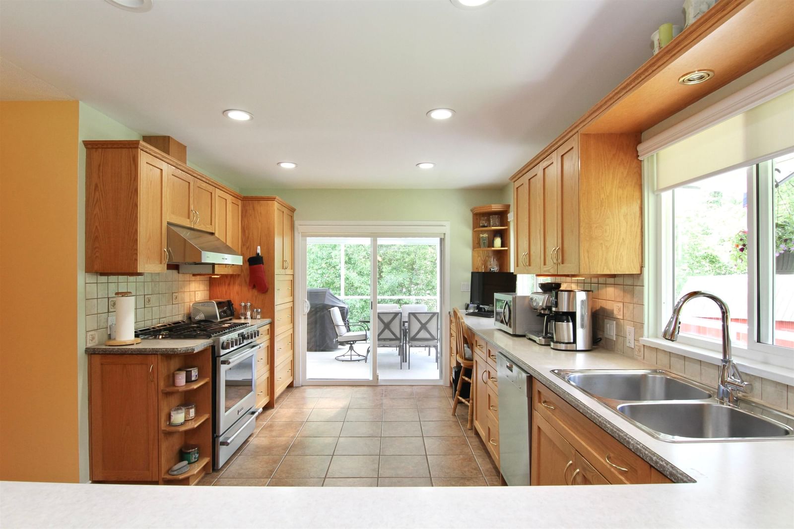Listing Image 8