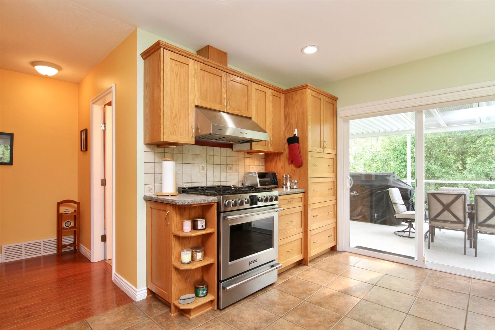 Listing Image 9
